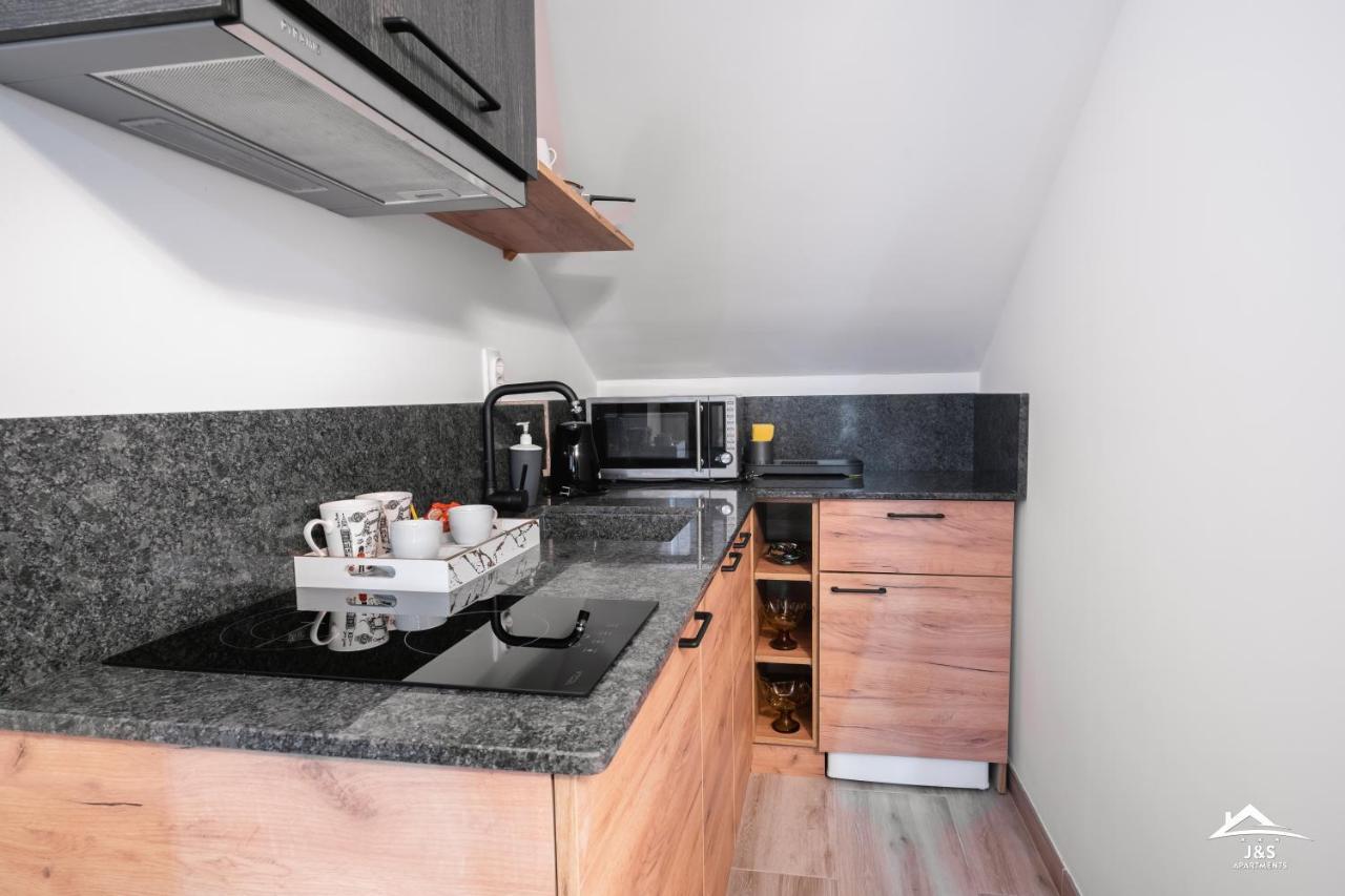 J&S Apartments Ni 外观 照片